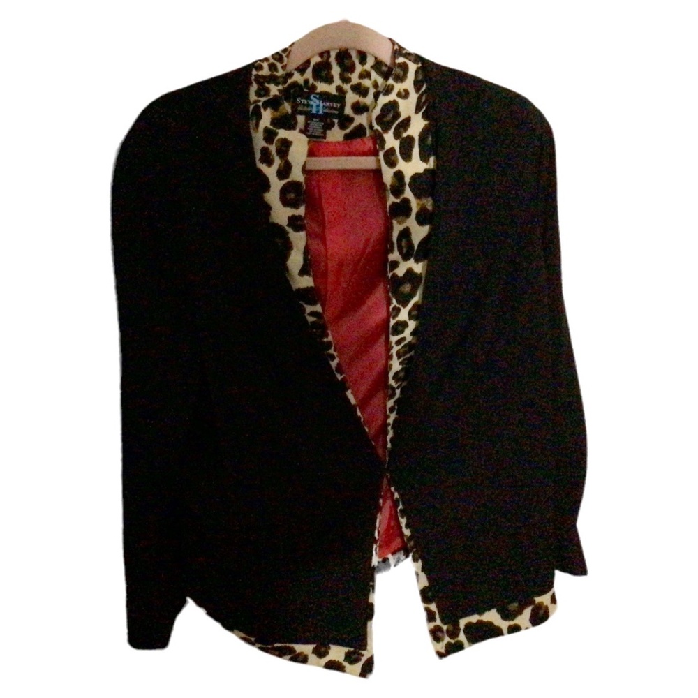 Steve Harvey, animal print trim black blazer, lined in beautiful pink